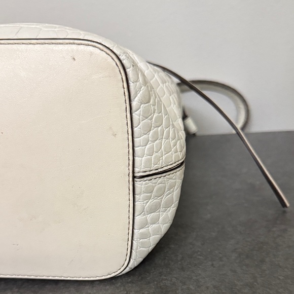 Well Loved Tory Burch White Croc-Embossed Shoulder Bag Junk Project bag - Picture 6 of 16